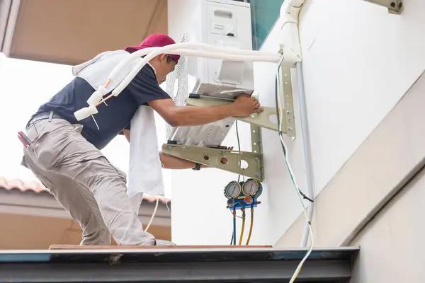 Choosing the Right AC Repair Des Moines Company for Your Home