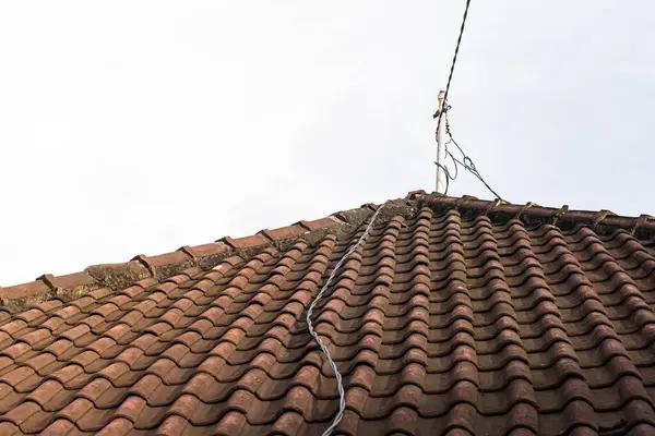 How to Choose the Right Seattle Roofer for Your Roofing Project
